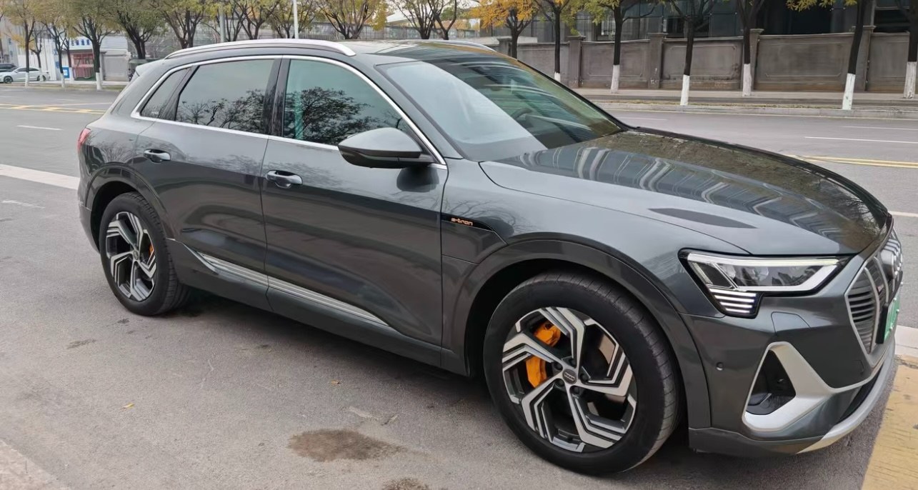 Audi e-tron Zhenxuan Edition EV 4WD 5-Seater with Air Suspension