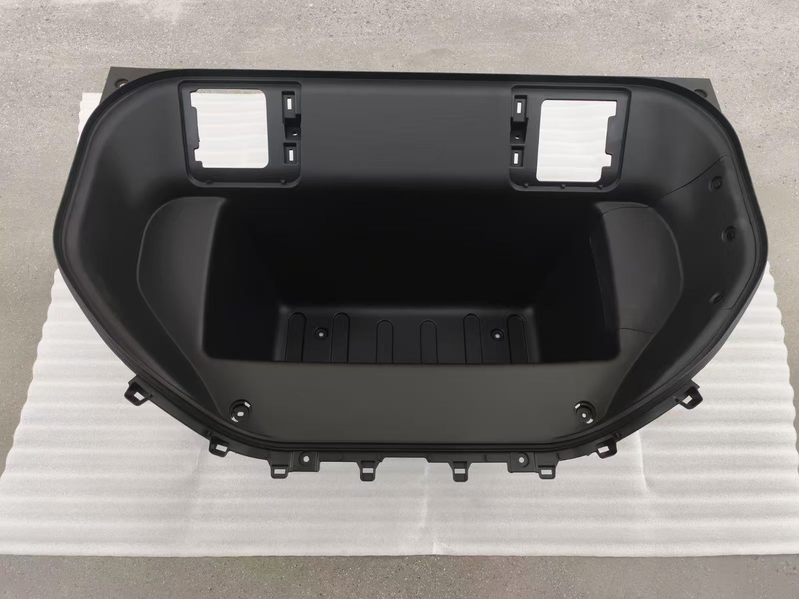 Leopard 3 Front Glove Compartment Assembly, Brand New Auto Part (190 USD)
