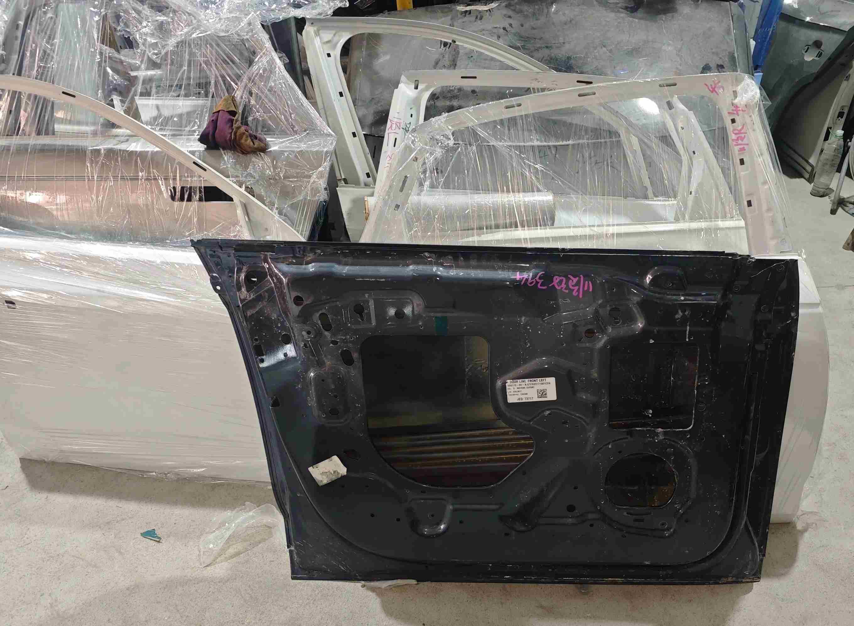 Tesla Model 3 Door Assembly - Front/Rear Left/Right Used Door for Tesla Model 3