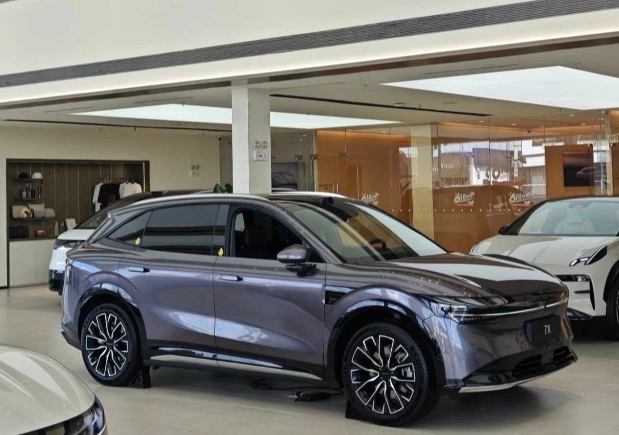 2025 ZEEKR 7X - Brand New (0km) Midnight Purple