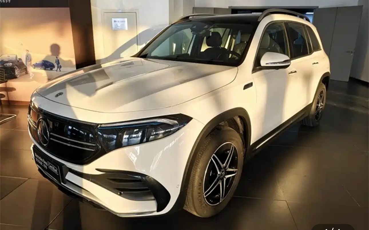 Mercedes-Benz EQB 2022 EQB 350 4MATIC First Edition - Premium Electric SUV