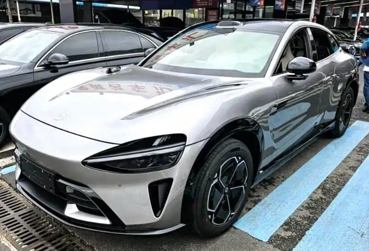 2025 Xiaomi YU7 Long Range RWD